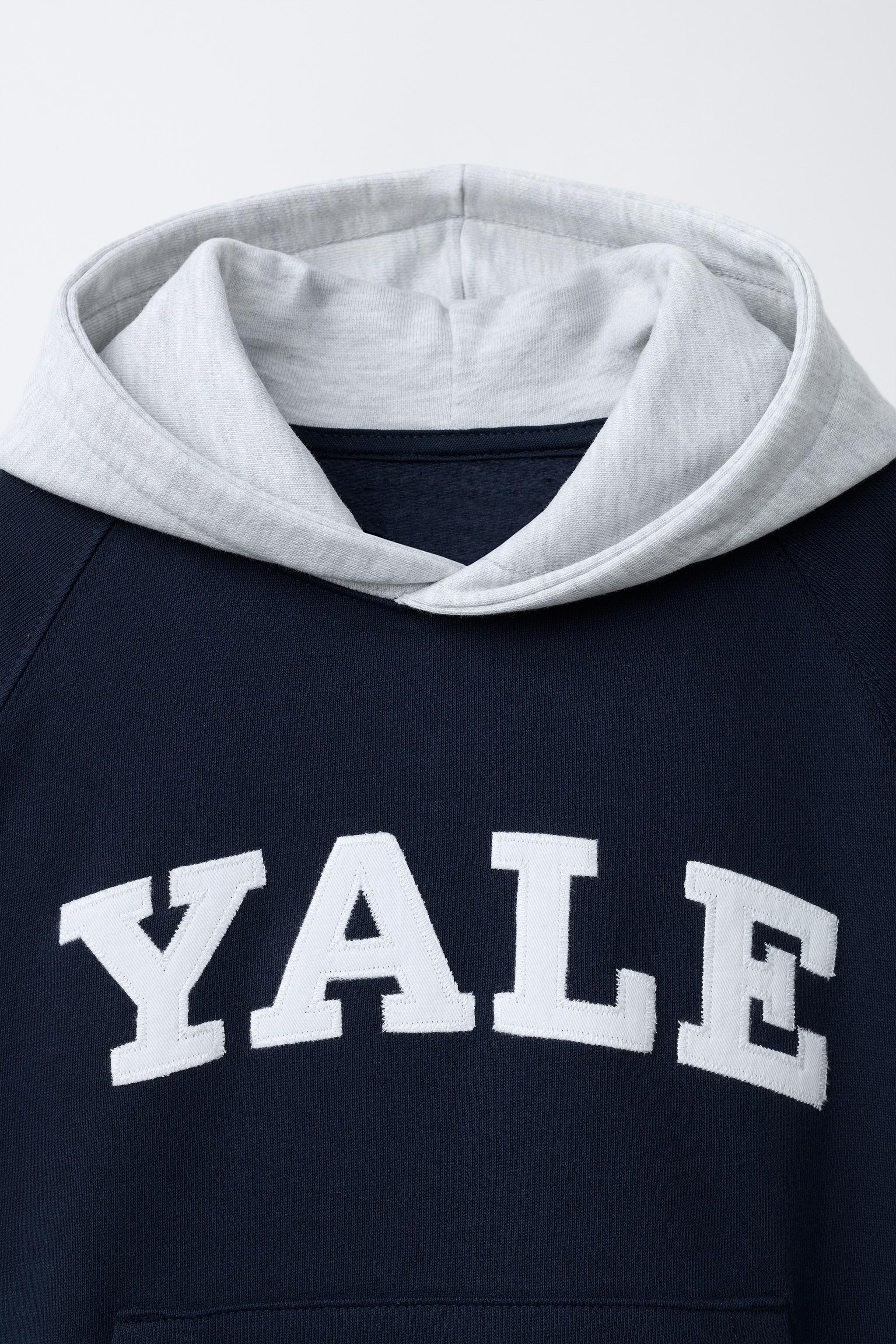 YALE UNIVERSITY™ HOODIE