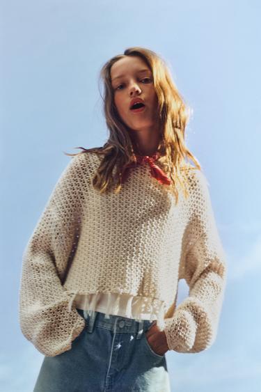 Zara MREŽASTI PULOVER S RESICAMA – Ekru