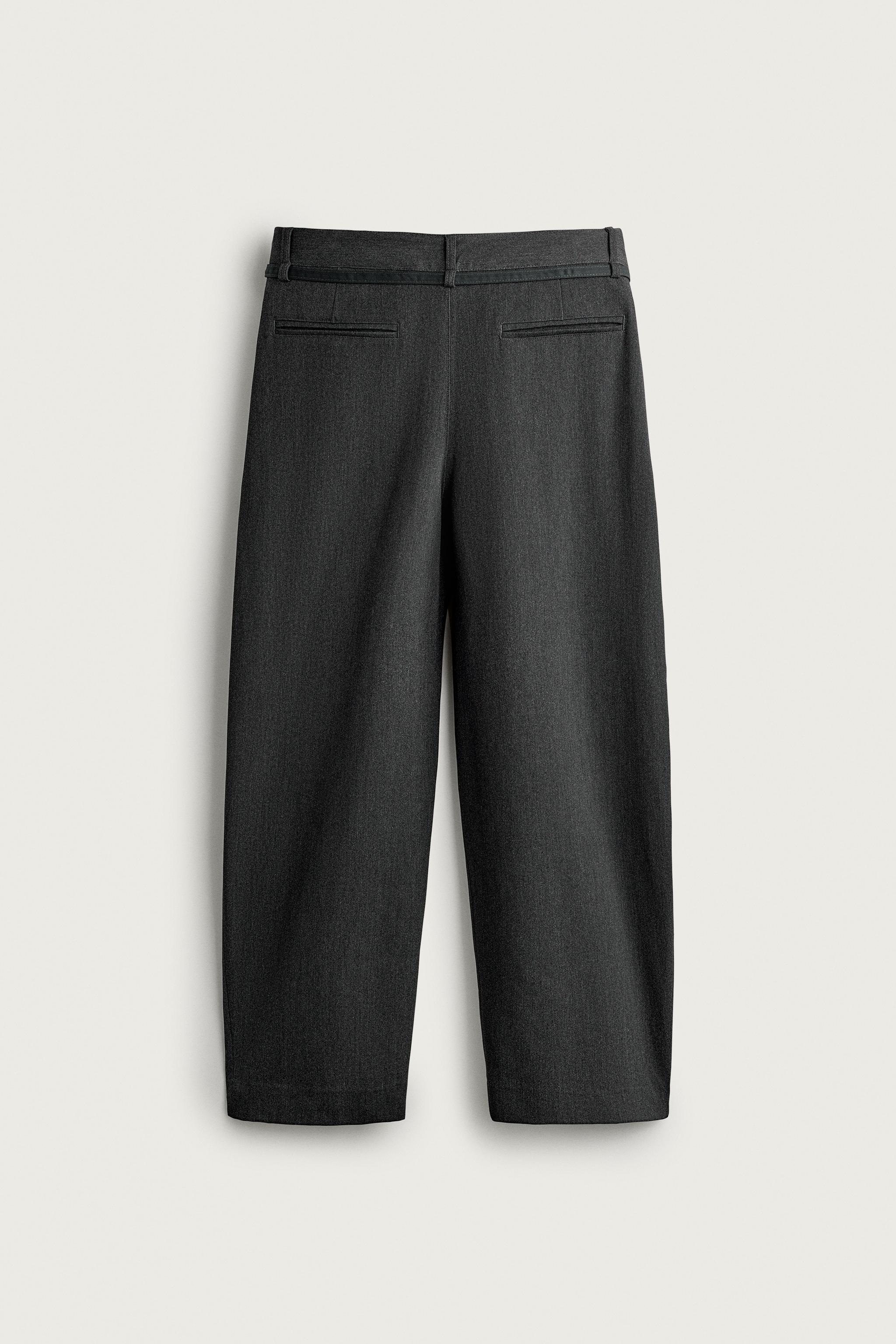 BELTED PLEATED BALLOON FIT PANTS