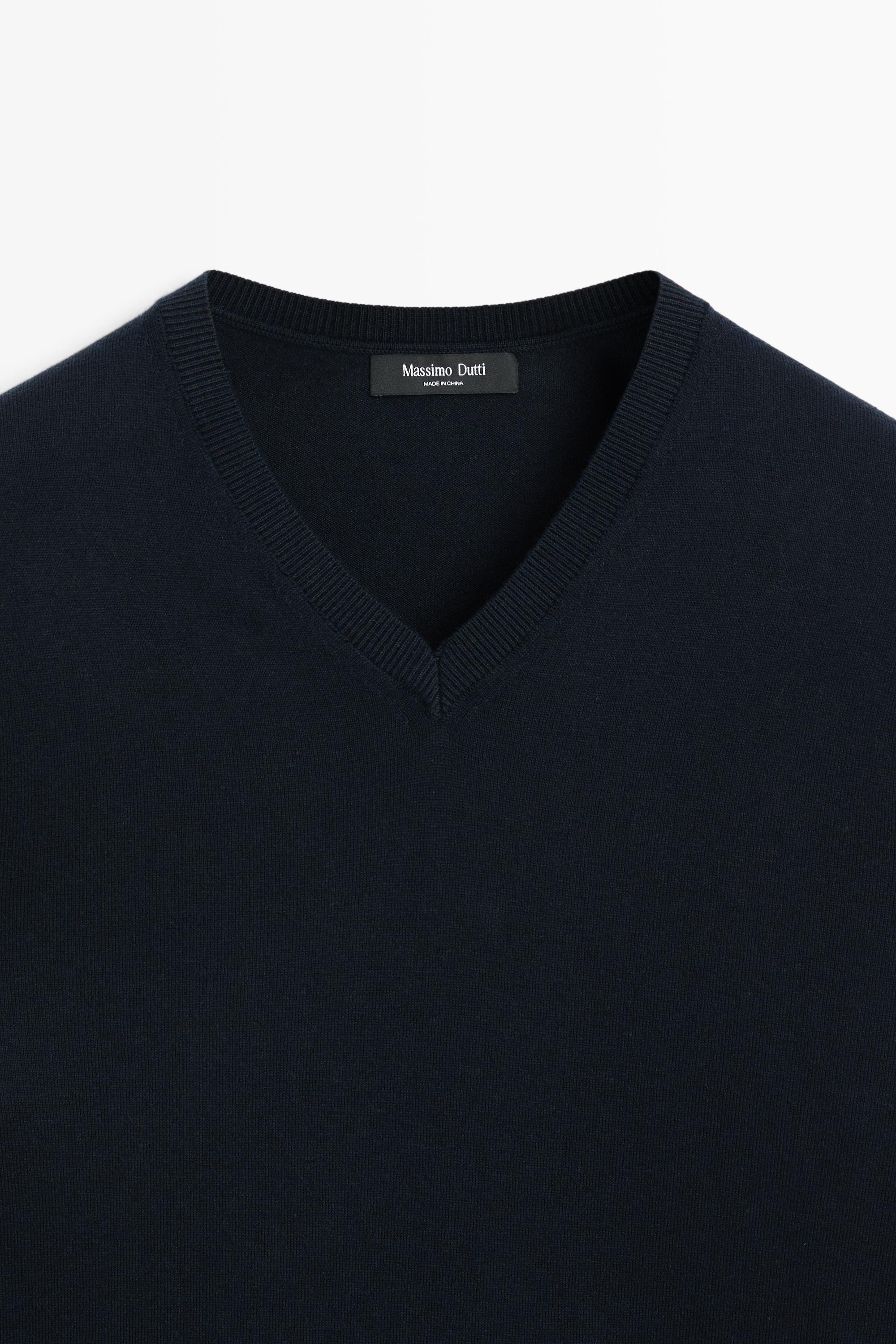 Pull col V en coton mélangé