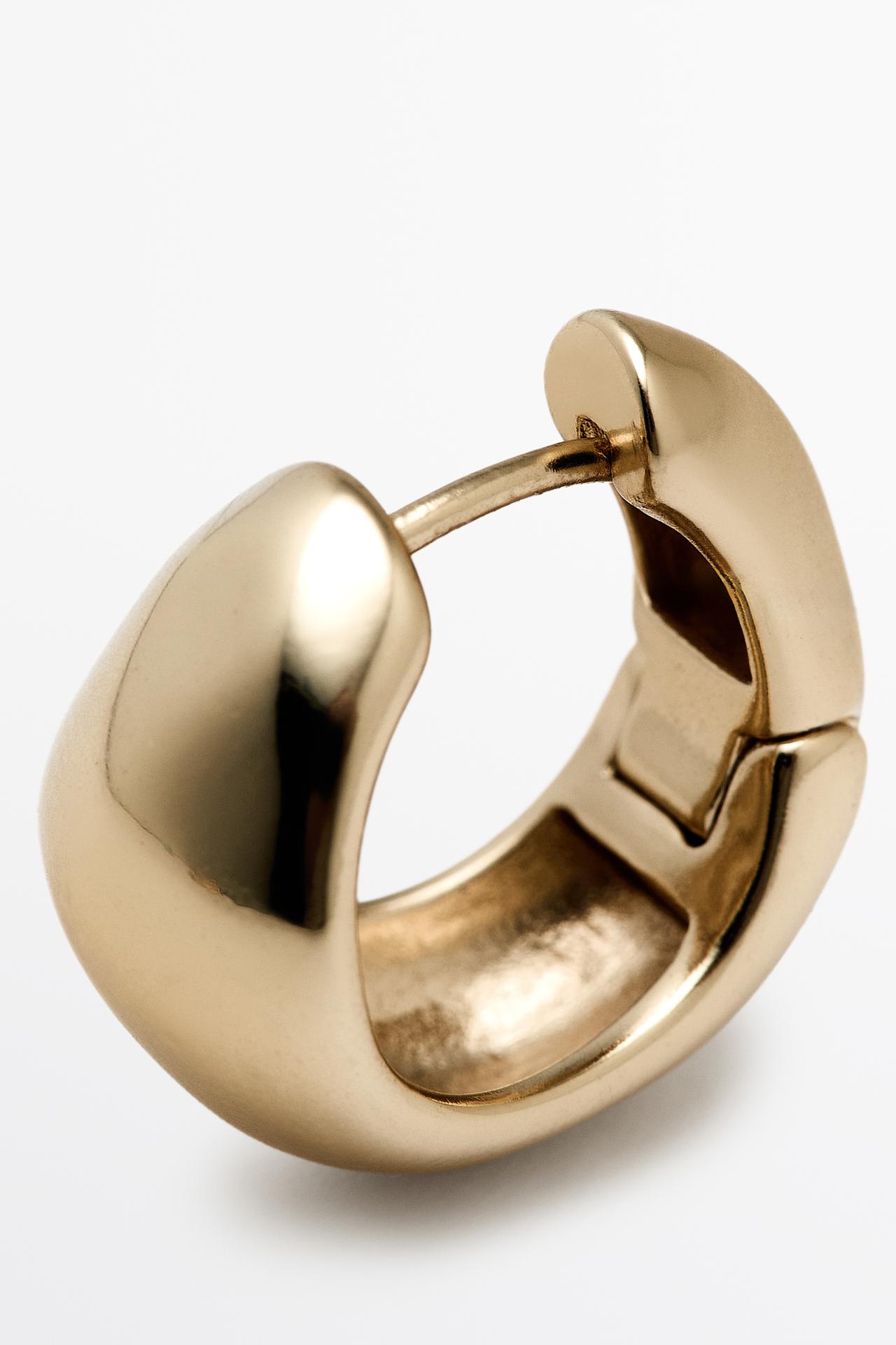 Irregular hoop earrings — Golden