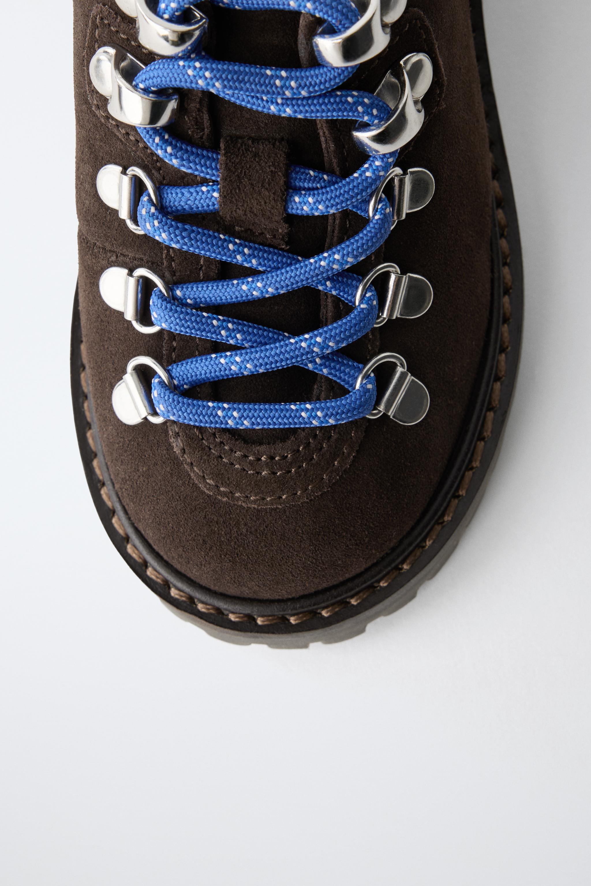CHAUSSURES EN CUIR À LACETS