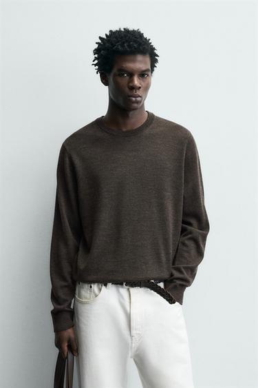 PULL REGULAR FIT EN LAINE - marron chiné de Zara