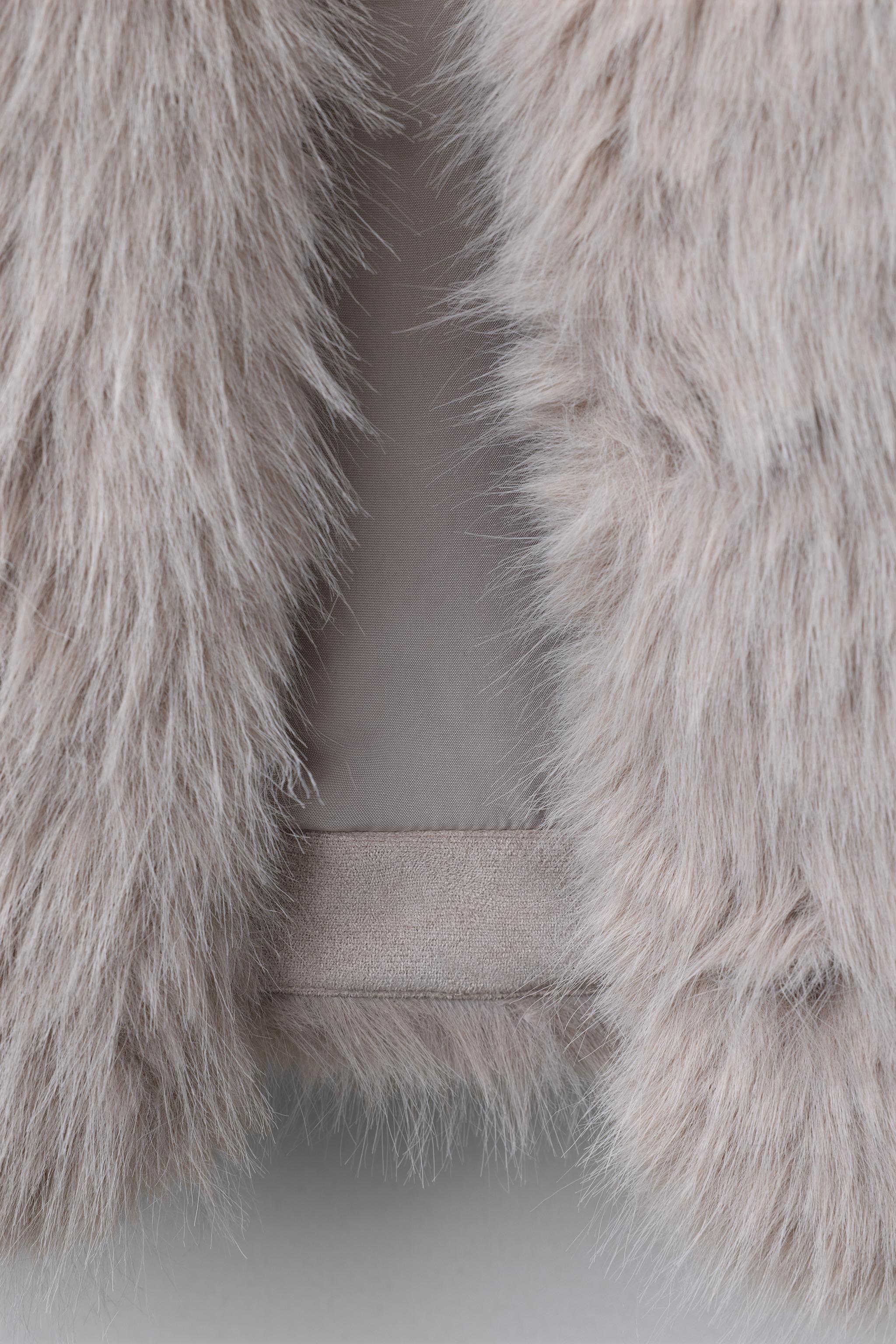 ZARA フェイクファーショートジャケット ライトグレー ショートフェイクファージャケット - ライトグレー | ZARA Japan / 日本