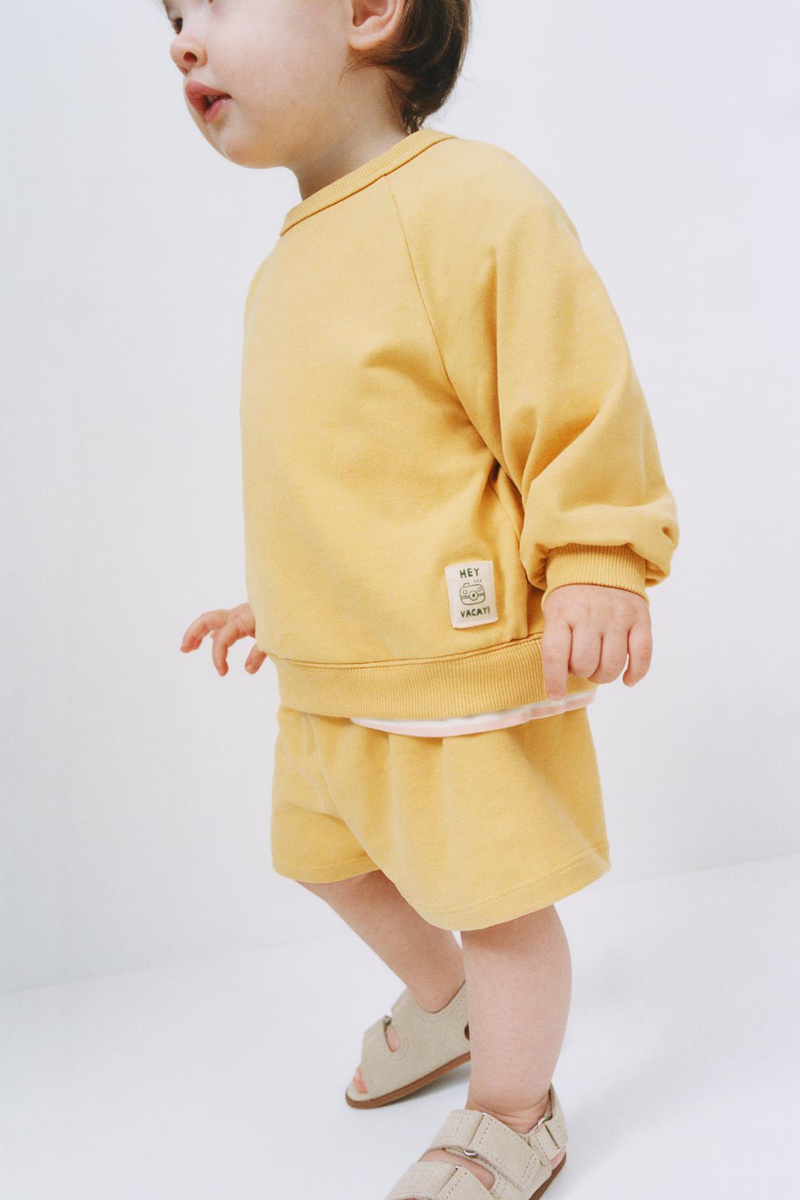 SWEATSHIRT AND BERMUDA SHORTS SET WITH LABEL