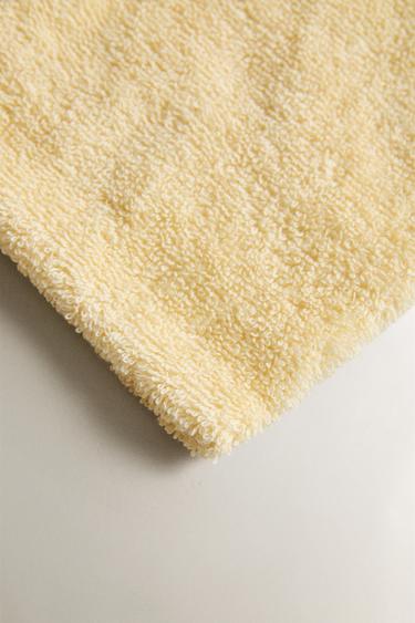 GANT DE TOILETTE COTON ÉPONGE - Jaune clair de Zara - Image 3