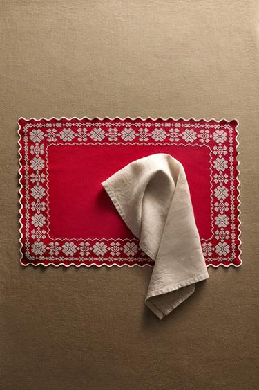 CHRISTMAS PLACEMAT WITH GEOMETRIC EMBROIDERY - Red by Zara - Image 5