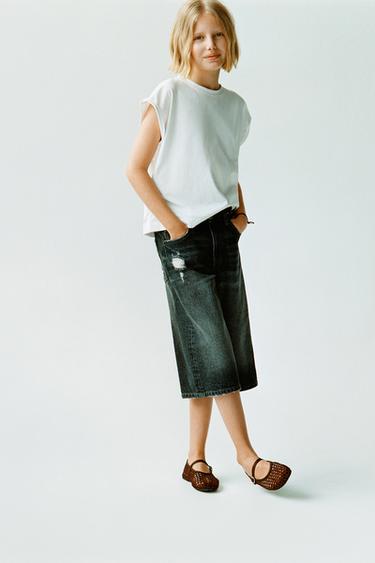 PLAIN T-SHIRT WITH TAB - White by Zara