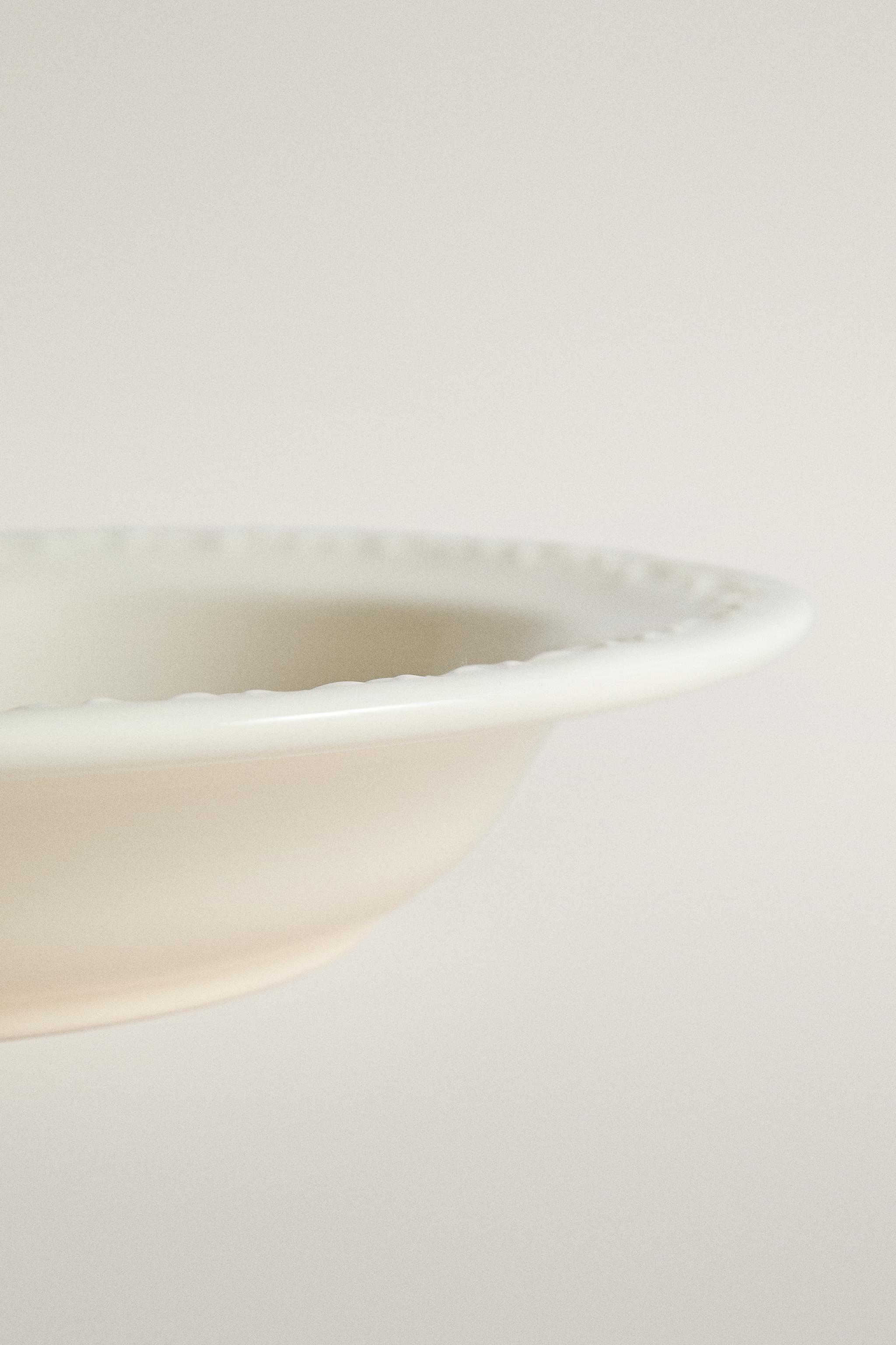 ASSIETTE CREUSE FAÏENCE BORD RELIEF