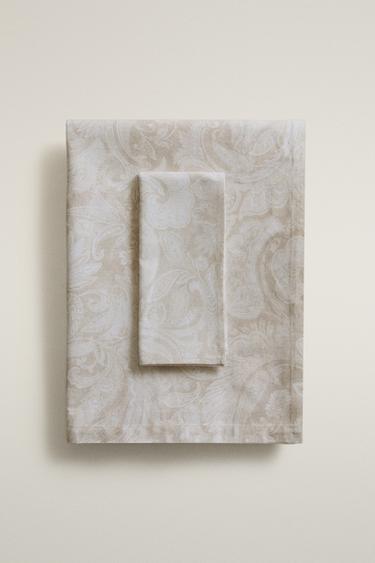 RESIN-COATED PAISLEY PRINT TABLECLOTH - Beige by Zara