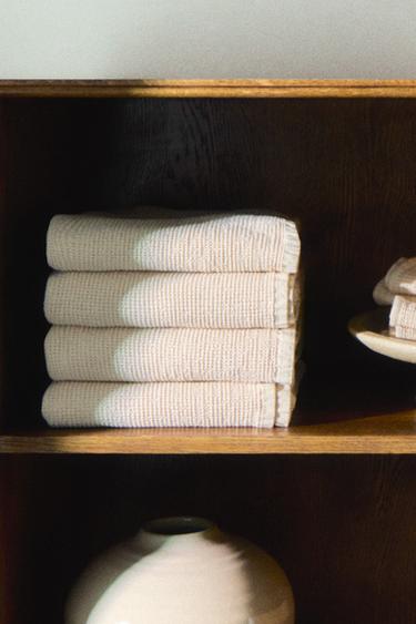 MINI WAFFLE BATH TOWEL - Sand by Zara