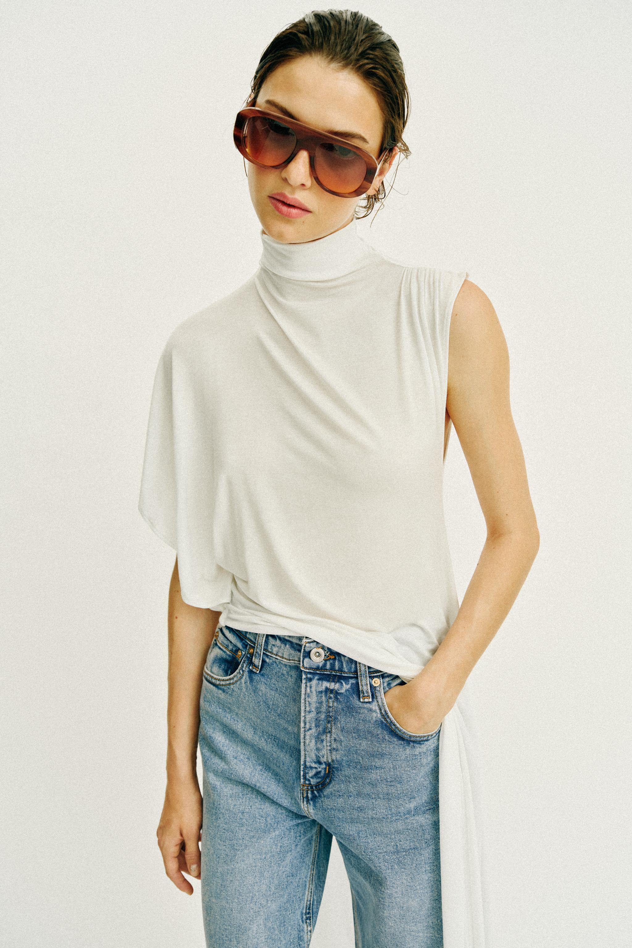 TOP ASYMÉTRIQUE DRAPÉ