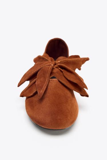 LEATHER FLOWER BALLERINAS - Dark tan by Zara