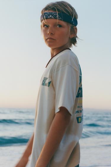 CAMISETA ESTAMPADO MANCHAS TEXTO - Crudo / Verde de Zara