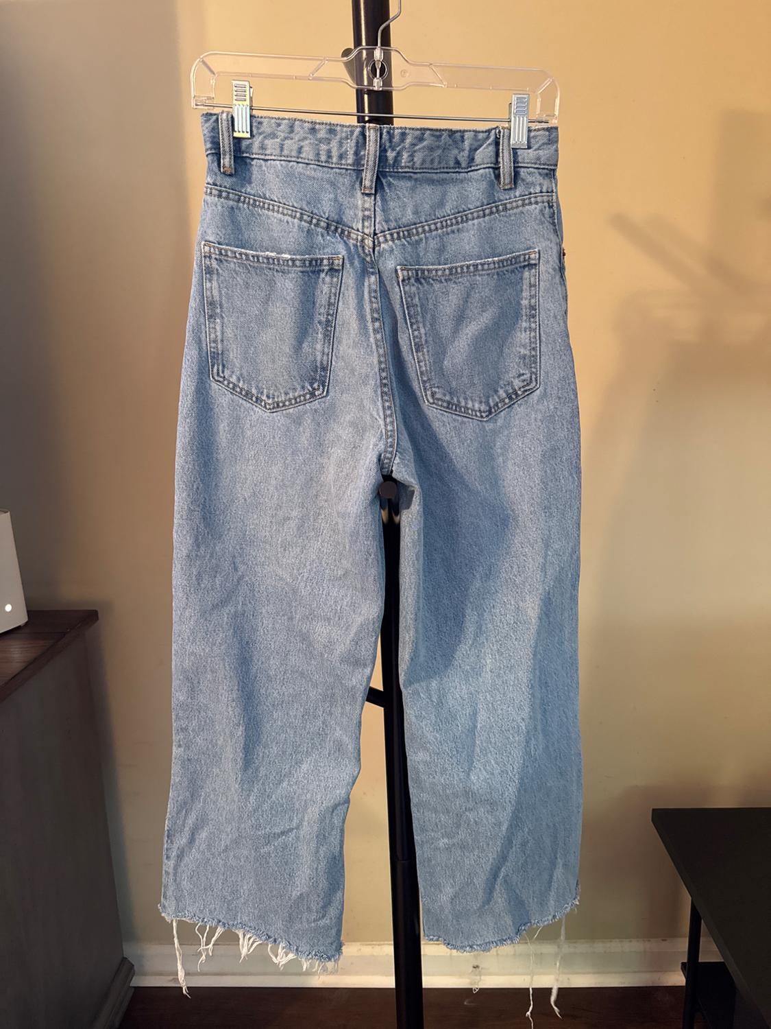 BLUE JEANS WITH RIPS - Image 2