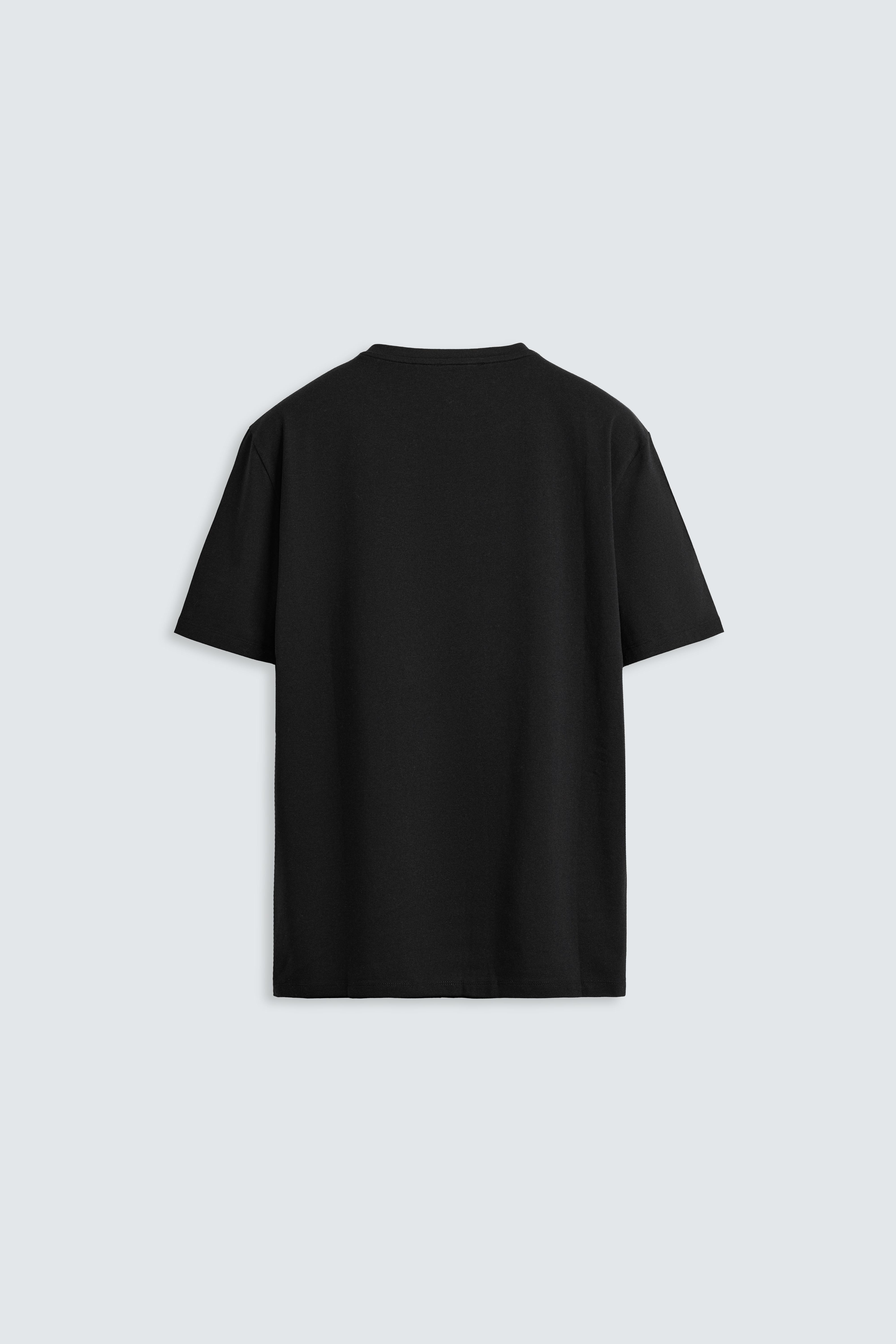 BASIC SLIM FIT T-SHIRT