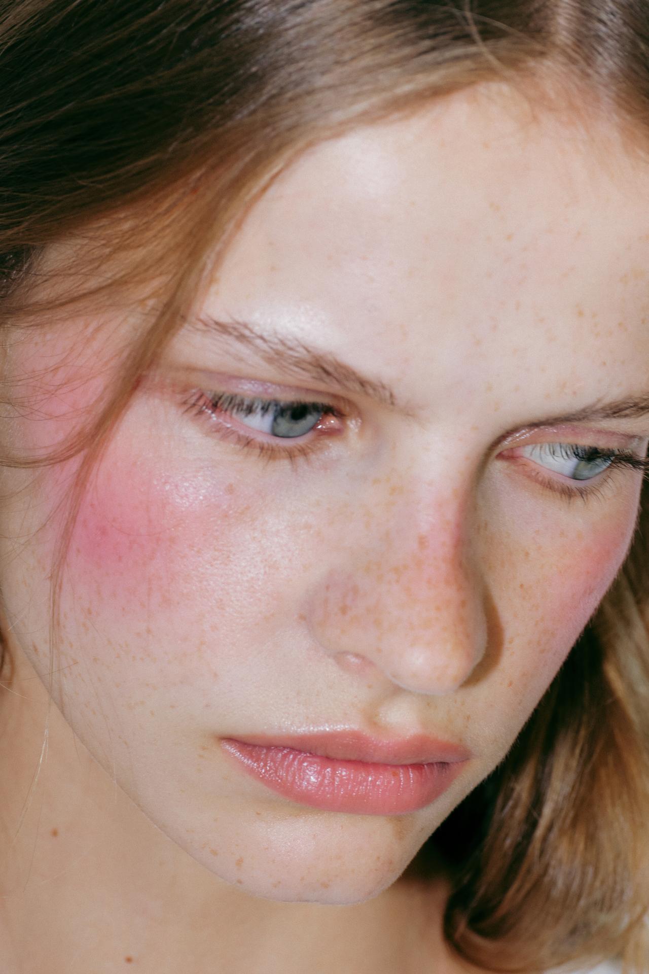 COLOR CODE BLUSH STICK WHISPER PINK — VELVET ROSEWOOD