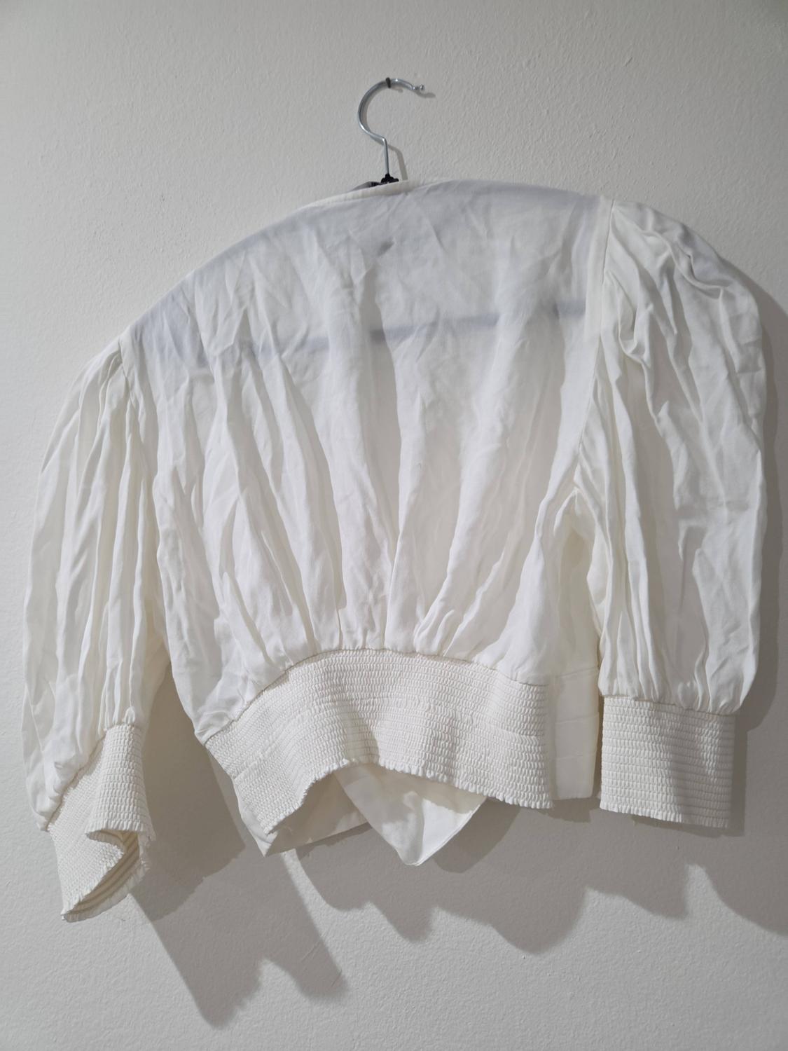 FLOWY TOP WITH SHOULDER PADS - Image 2