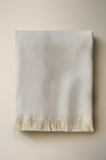 FRINGED THROW - Ecru by Zara - Image 4