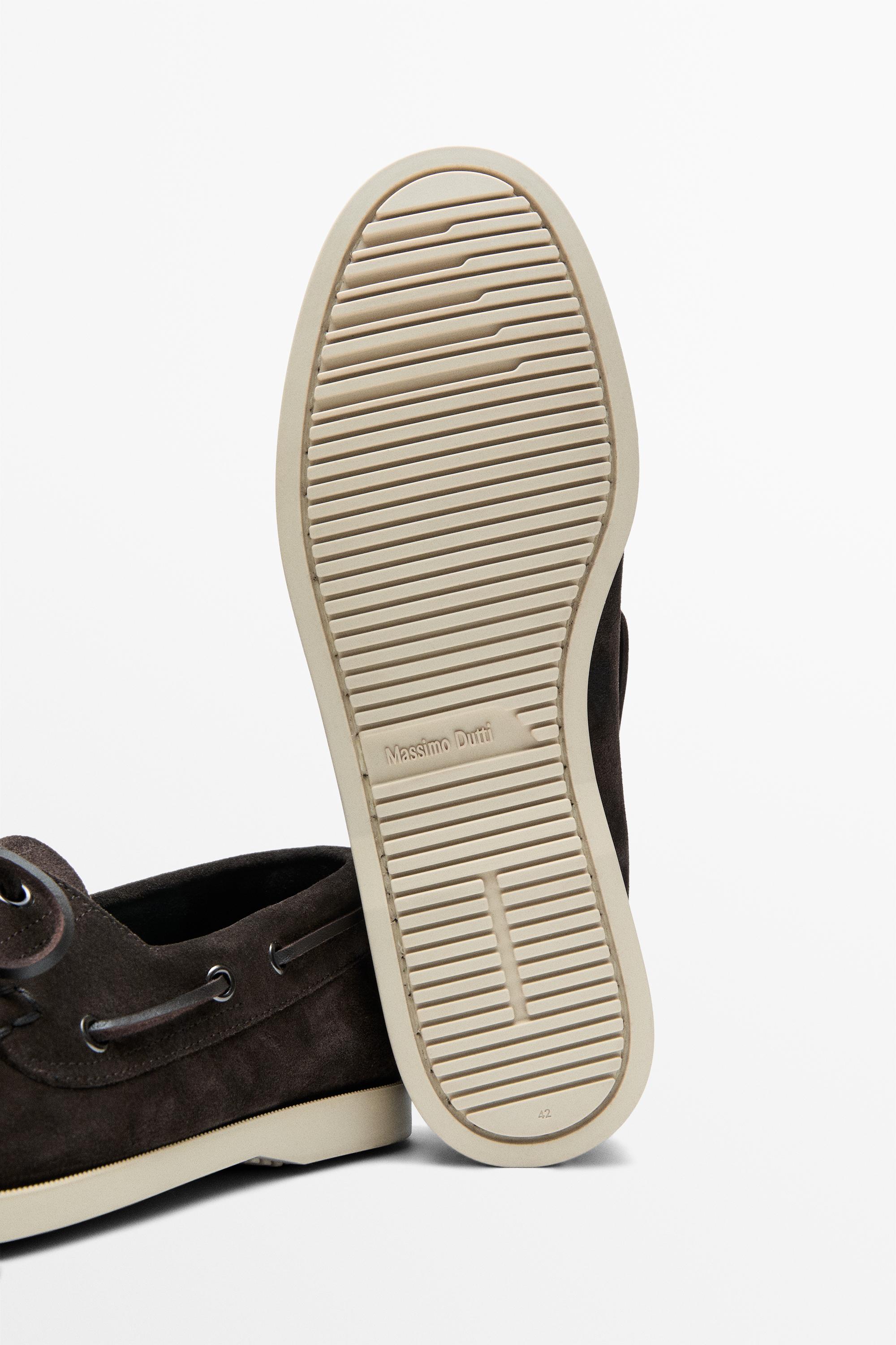 Leather deck shoes