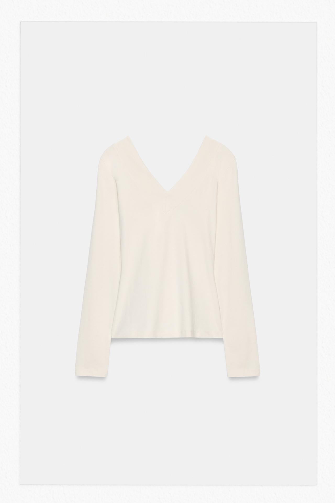 V-NECK T-SHIRT — Ecru