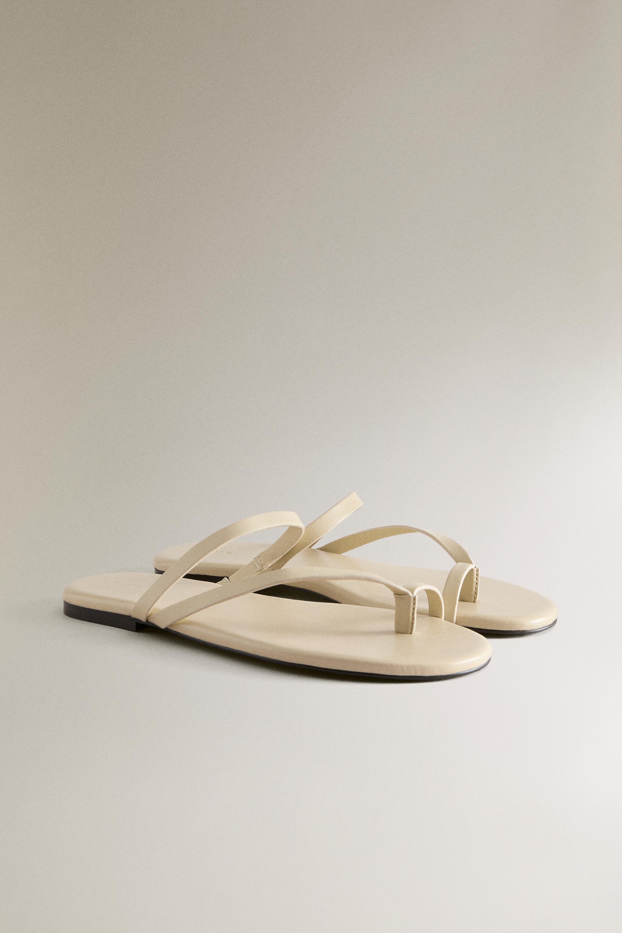 FLAT LEATHER SANDALS — Beige