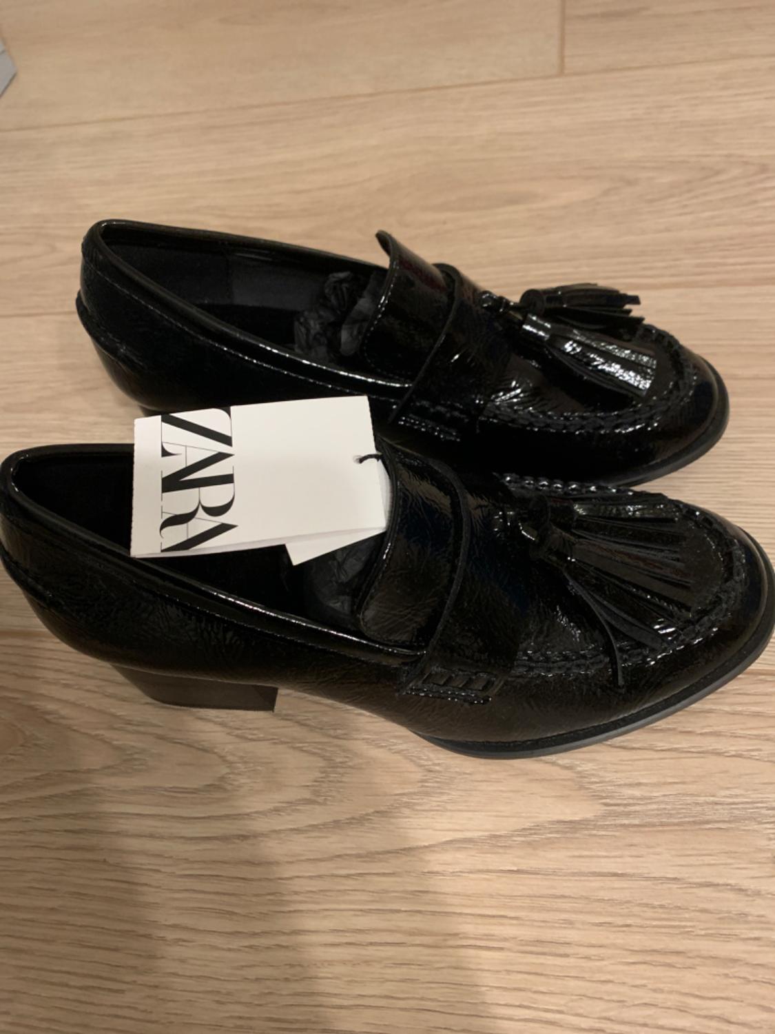 PATENT LOAFERS WITH TASSELS - Image 2