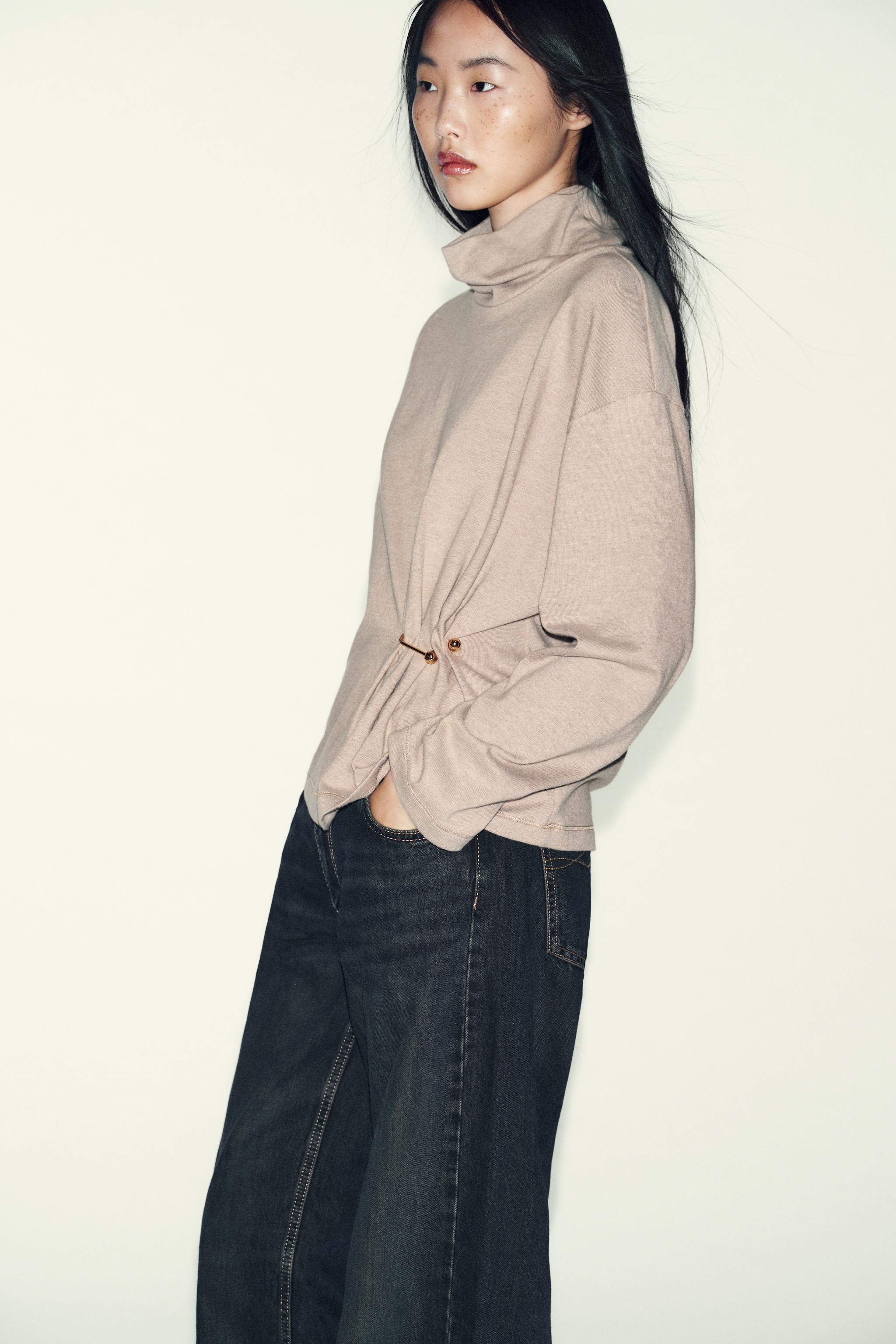 SOFT METAL APPLIQUÉ TOP