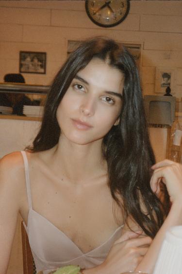 ROBE COURTE À BRETELLES ET VOLUME - Corde de Zara - Image 2