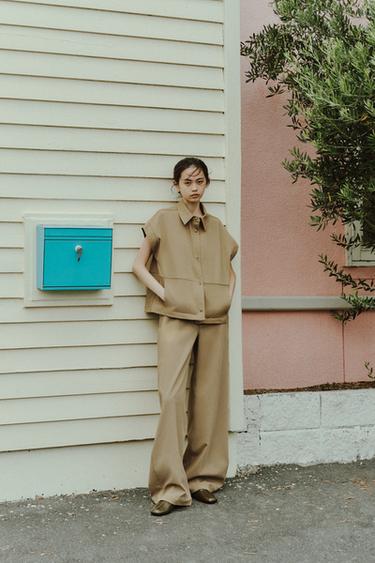 ZW COLLECTION ボリュームパンツゴールデンブラウンZaraのZW COLLECTION ボリュームパンツ - ゴールデンブラウン