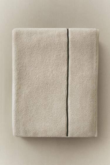 SERVIETTE DE BAIN FESTON BRODÉ - Pierre de Zara