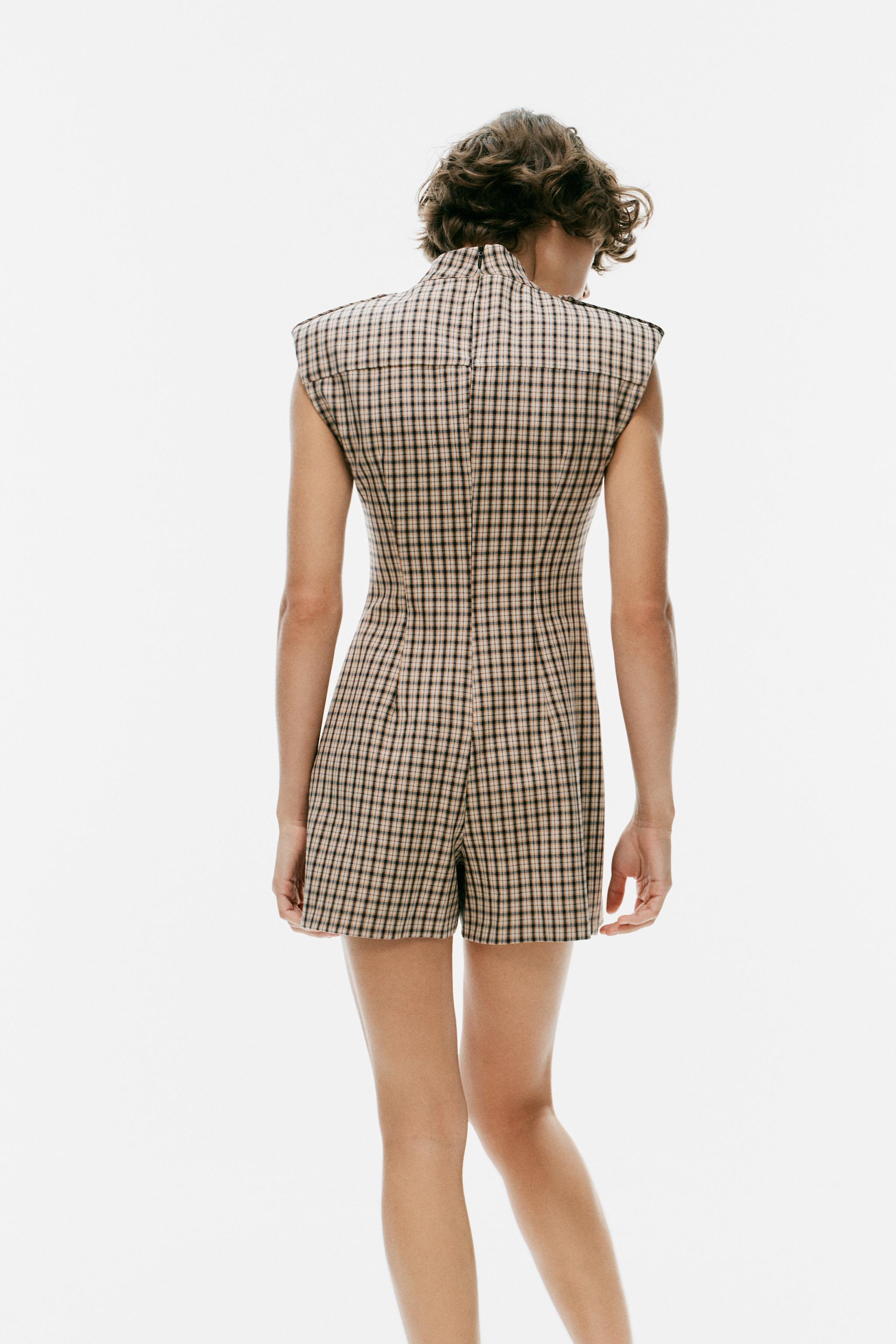 Zara KAPİTONELİ KISA TULUM görsel 5