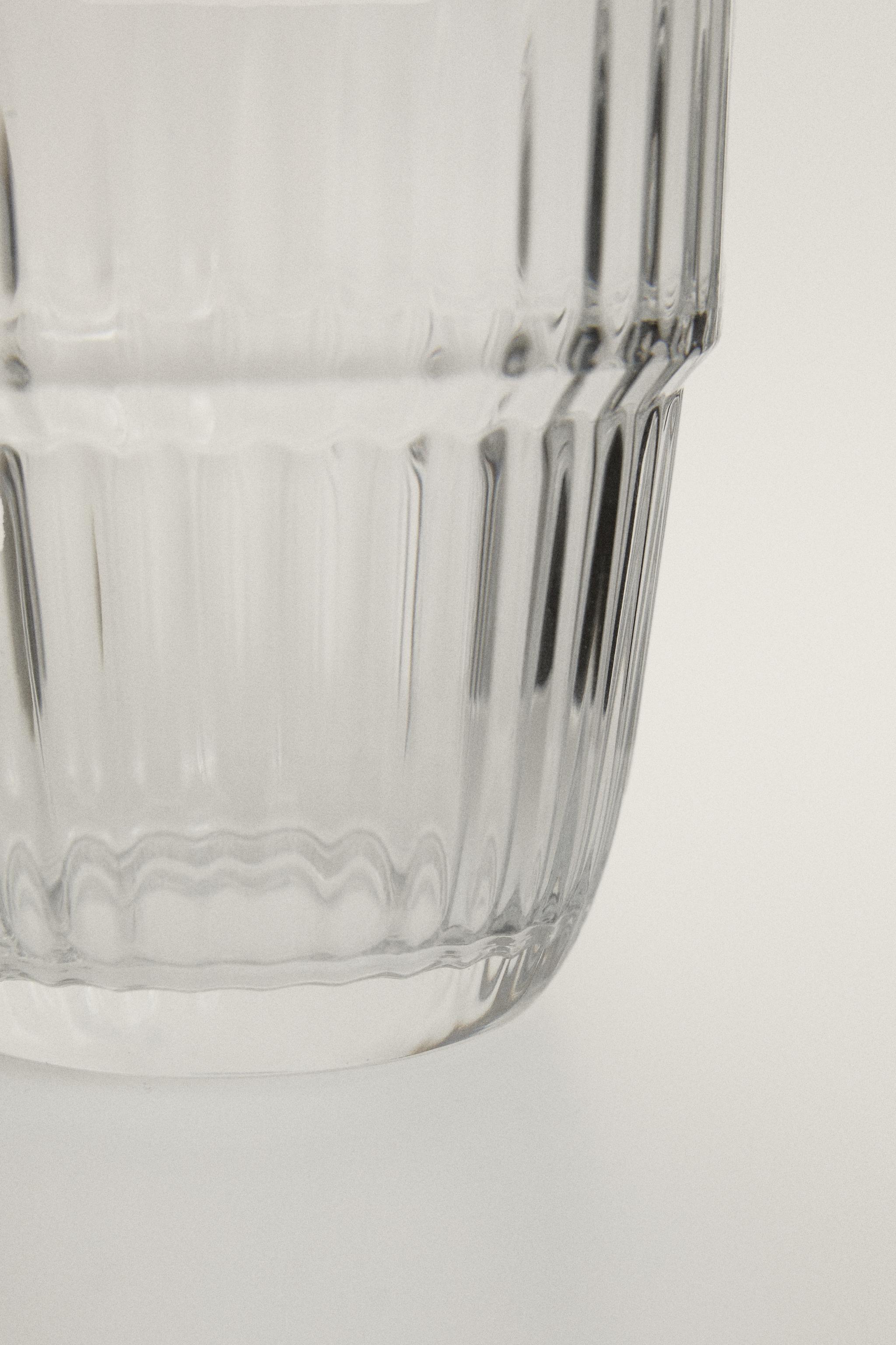 RAISED DESIGN GLASS TUMBLER