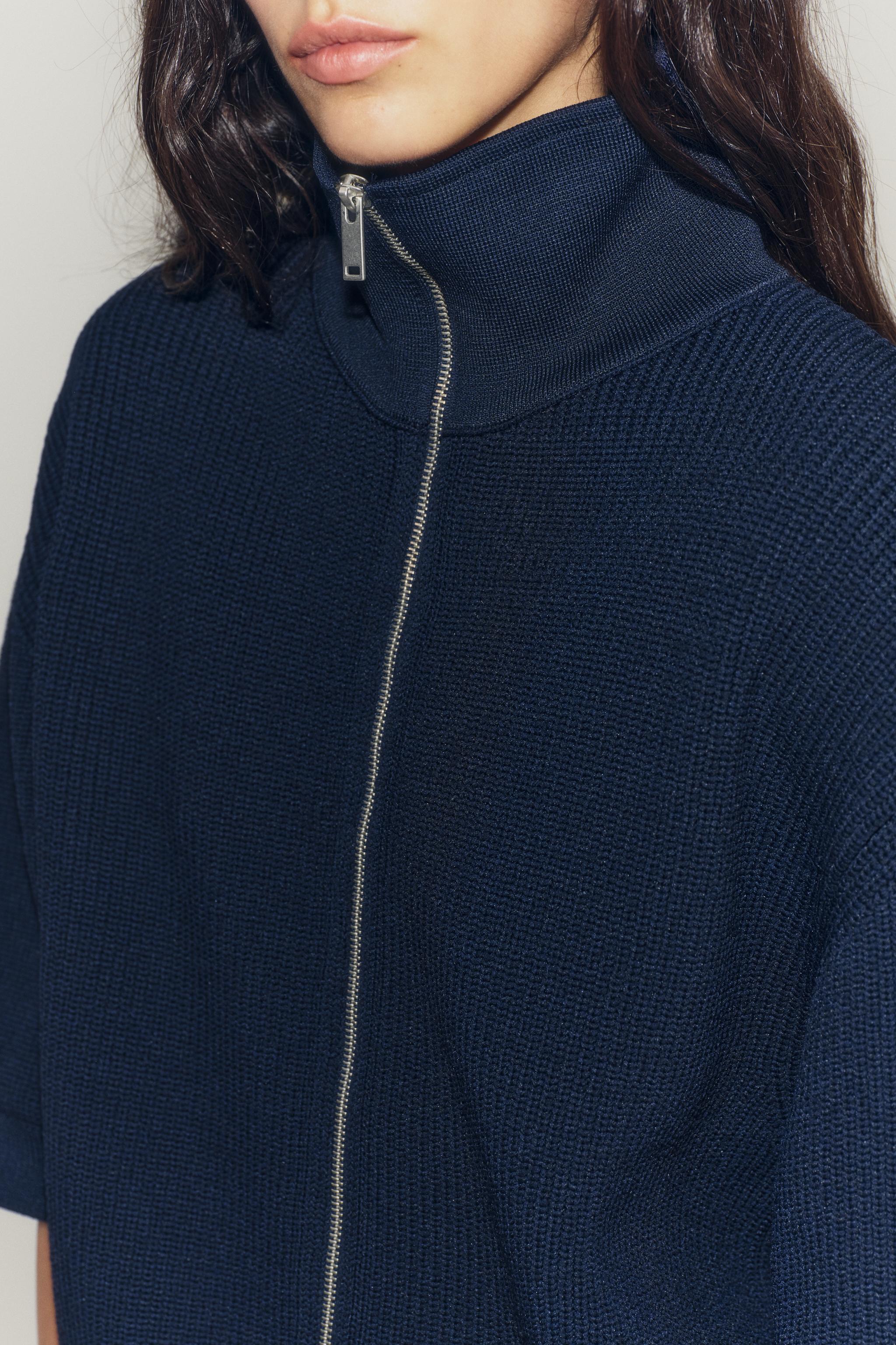 ZIP CARDIGAN