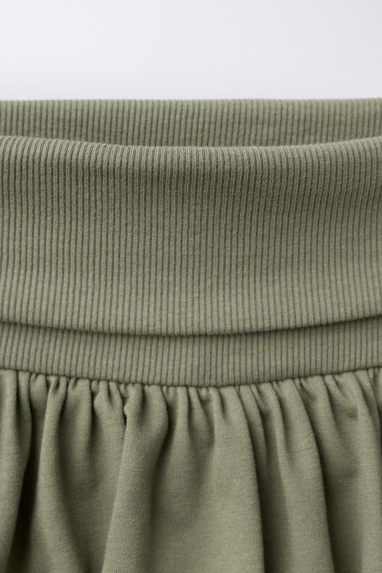 Falda pantalón con cintura doblada y volantes 4
