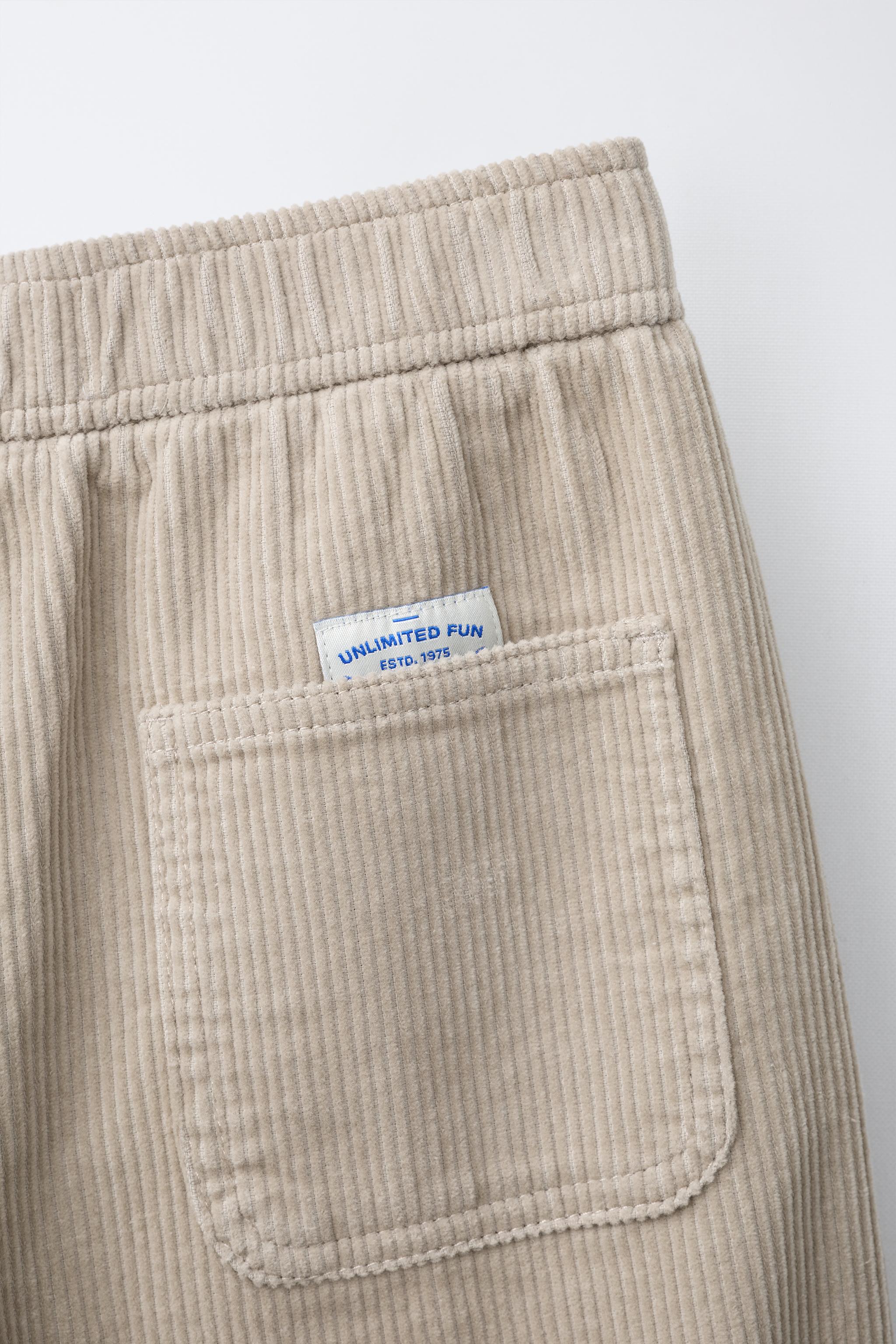 PANTALON BARREL EN VELOURS CÔTELÉ