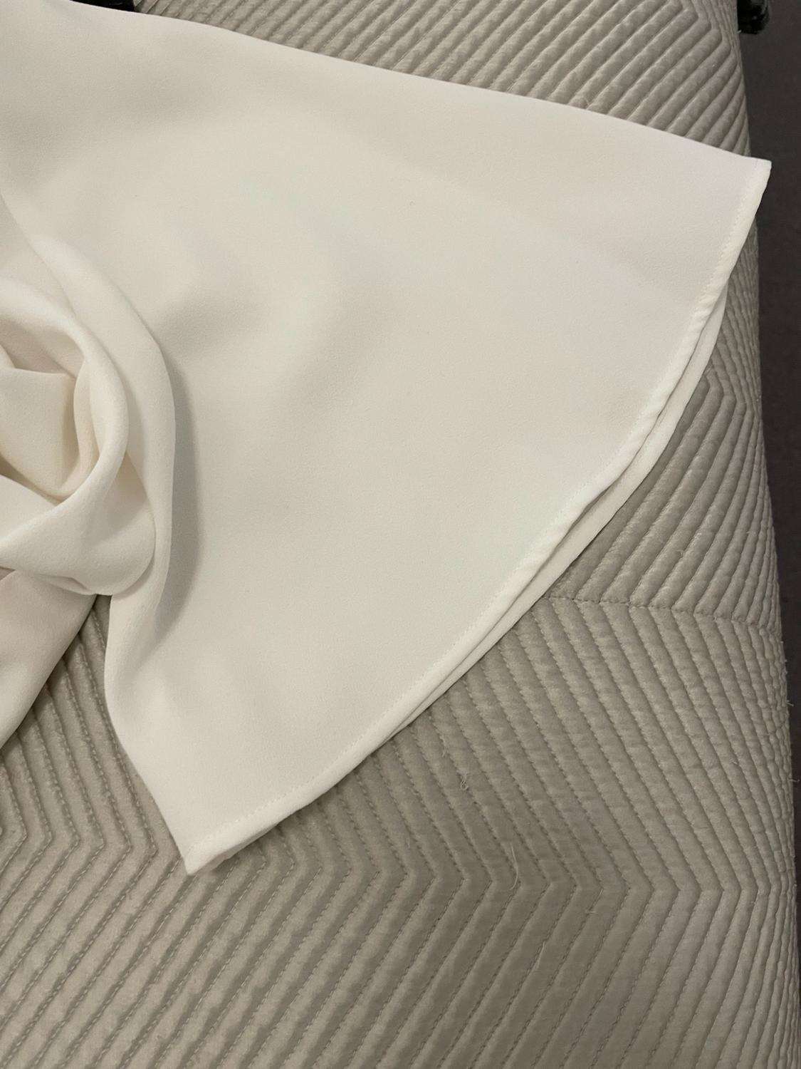 FLOWING TOP WITH TIE DETAIL - Image 6