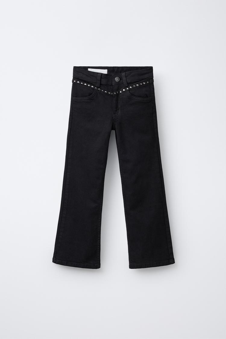 BROEK MET WIJD UITLOPENDE PIJPEN EN STUDS Zwart ZARA Nederland