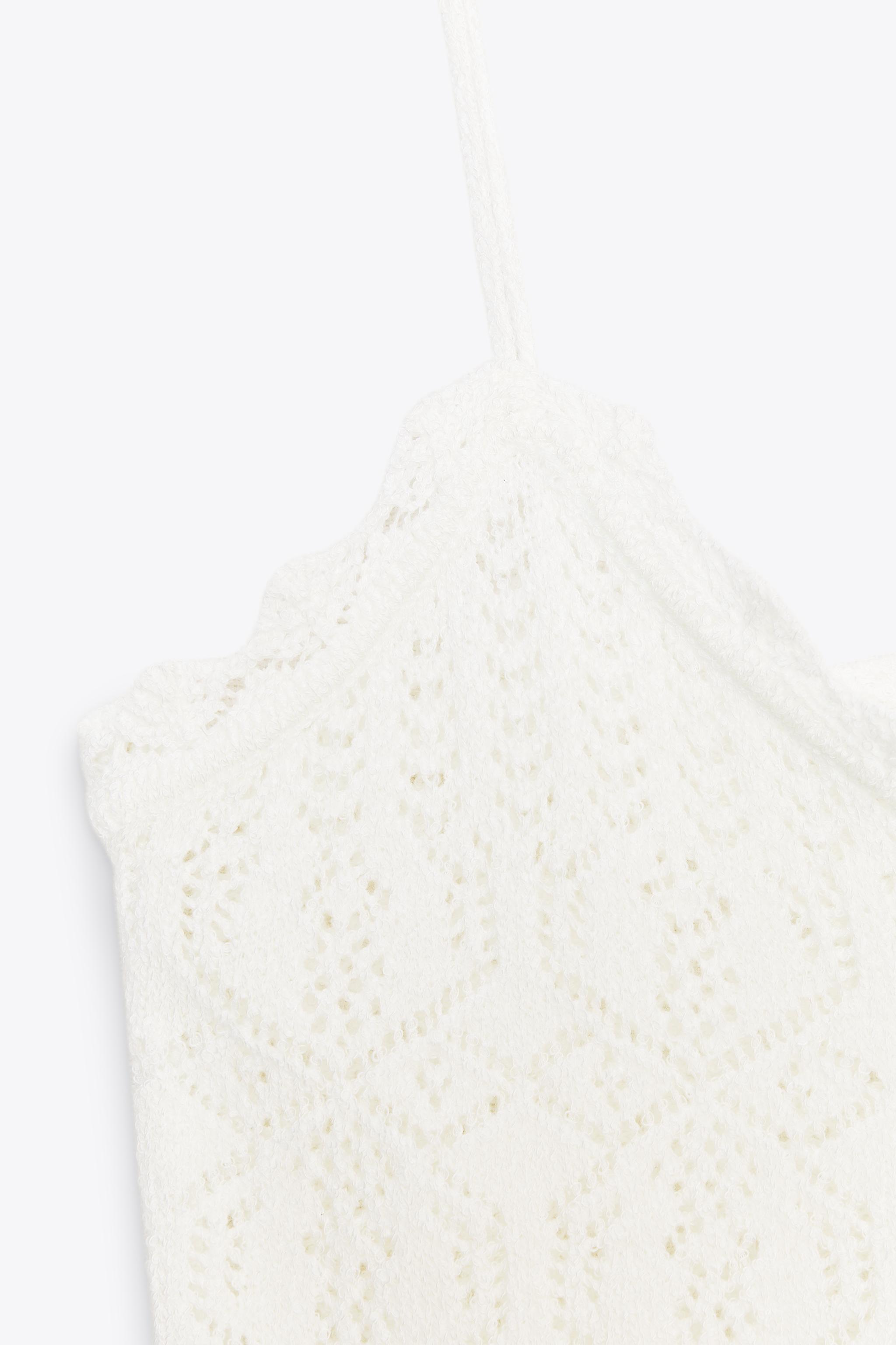 EYELET STRAPPY TOP
