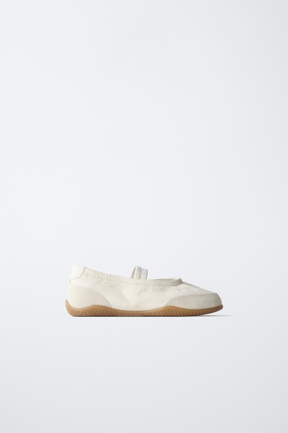 BAILARINA DEPORTIVA - Blanco de Zara - Imagen 0