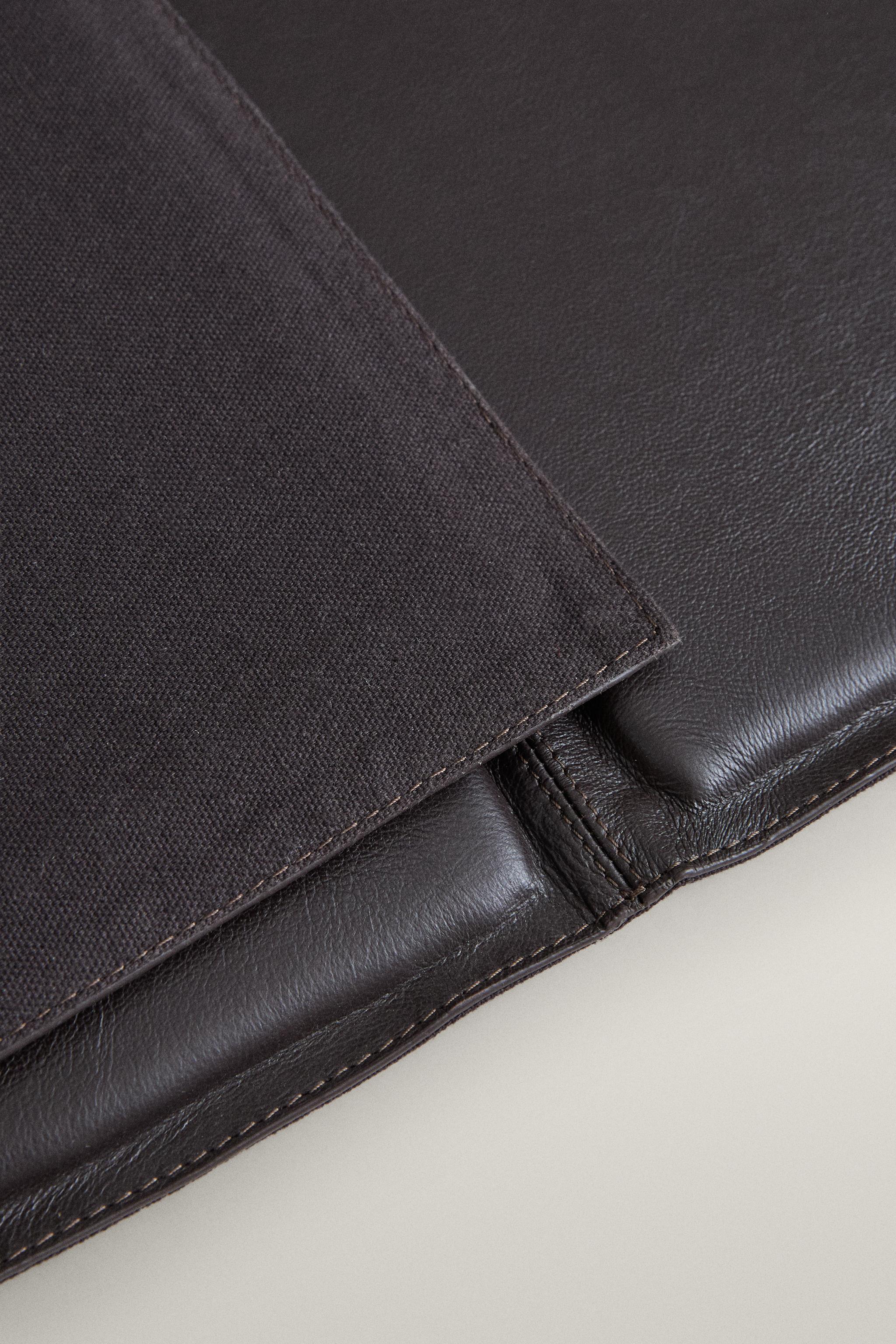 FOLDABLE LEATHER YOGA MAT