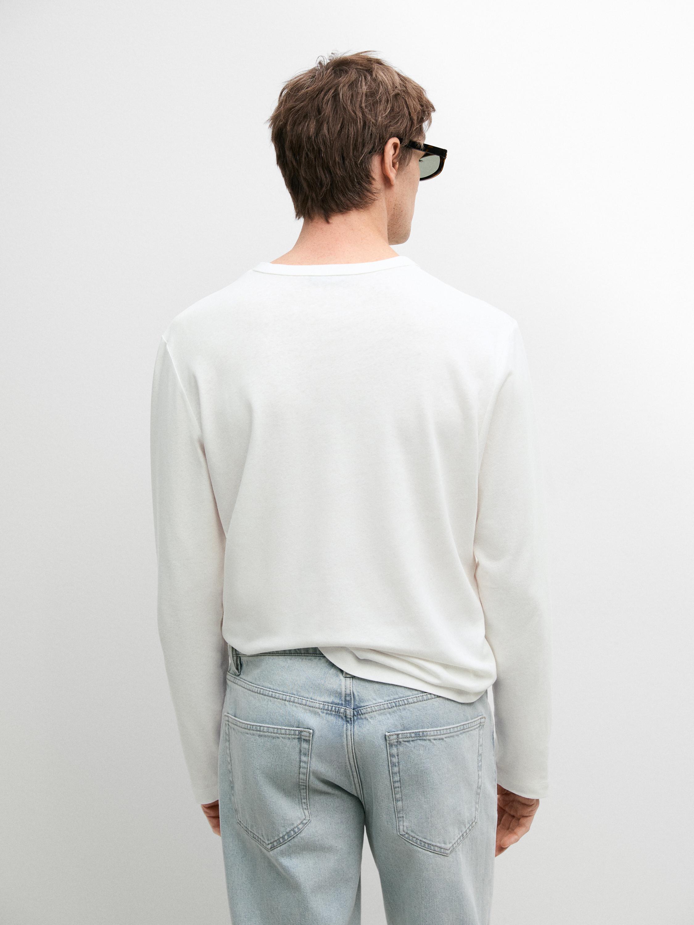 Long sleeve henley neck T-shirt