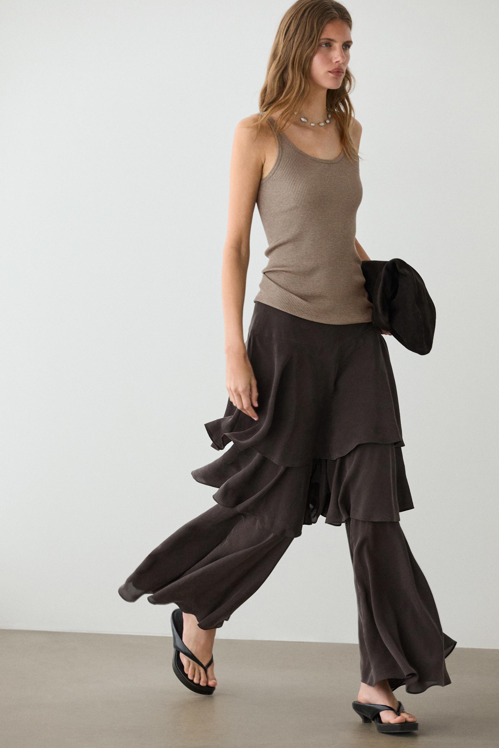 Flowing skort with ruffles