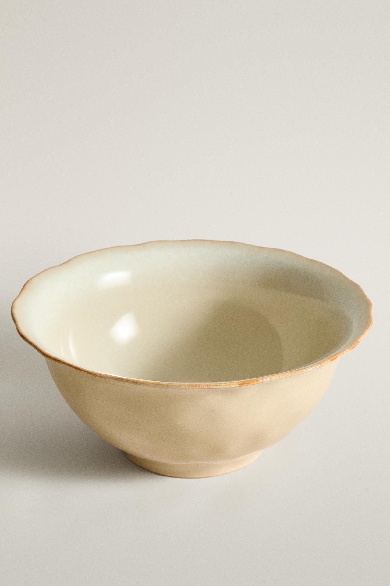 IRREGULAR EDGE STONEWARE SALAD BOWL — Cream