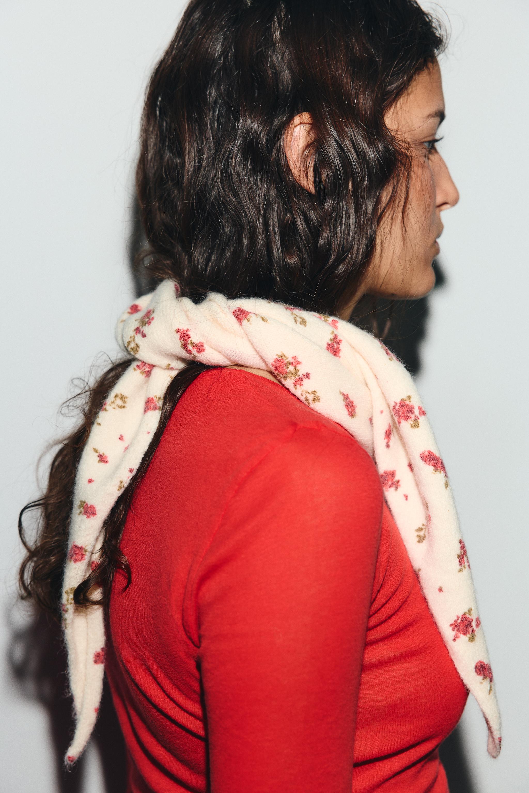 FLORAL PRINT KNIT BANDANA