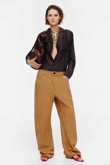 BLOUSE MET GEBORDUURD ZAKJE ZW COLLECTION - Bruin van Zara