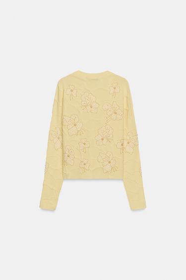 GILET EN MAILLE TEXTURÉE AVEC FANTASIE - Jaune clair de Zara - Image 5