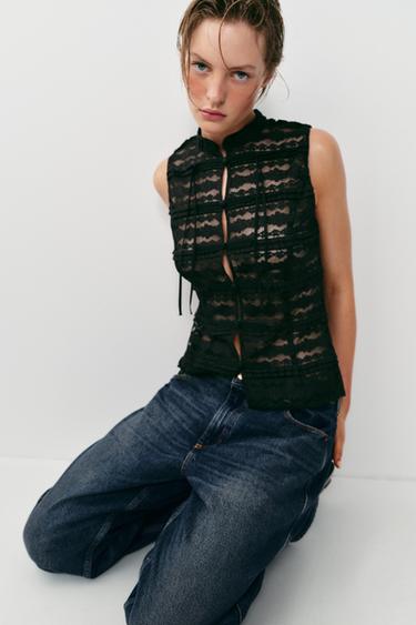 TOP EN DENTELLE À BRANDEBOURGS - Noir de Zara - Image 1