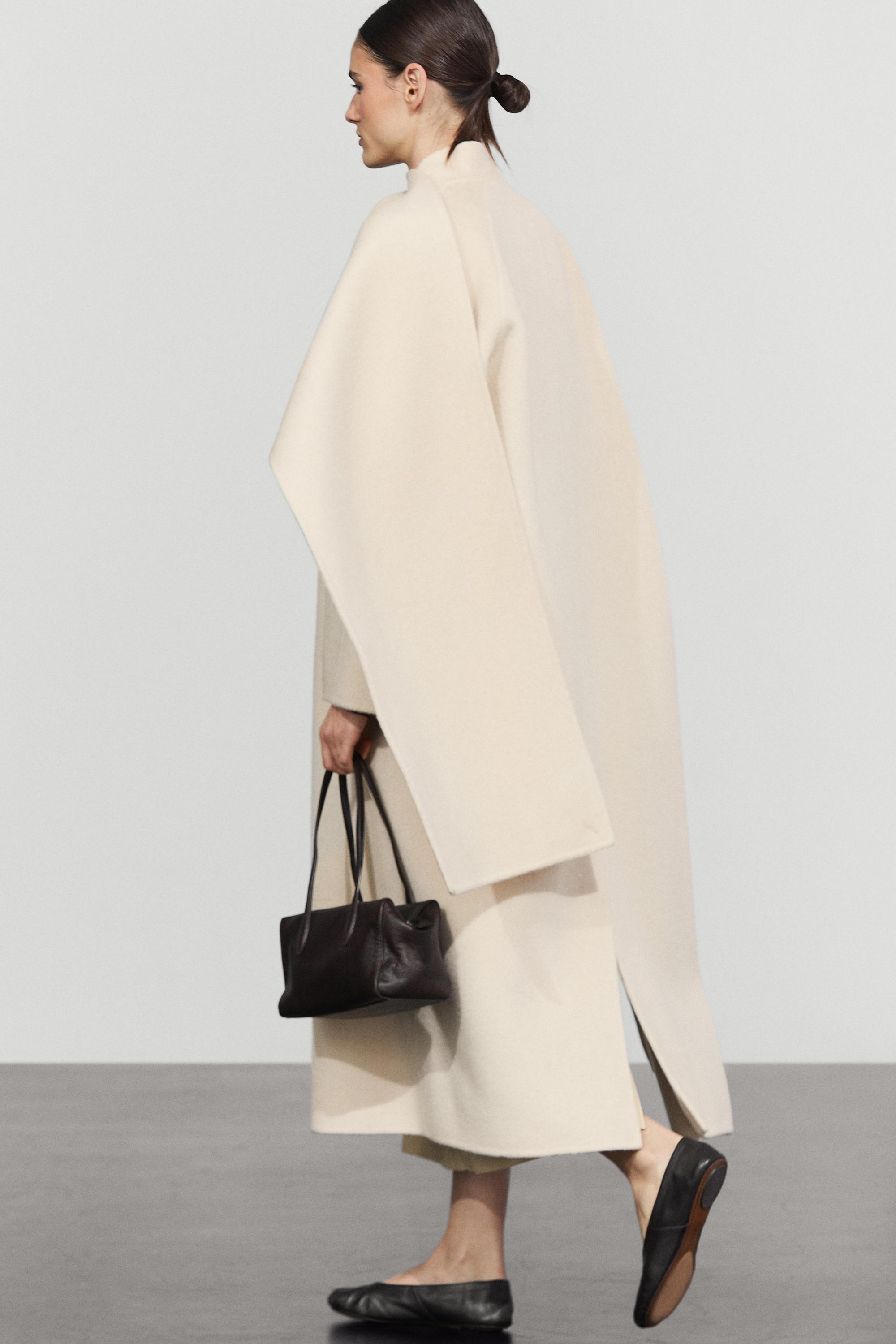 100% wool long coat with scarf