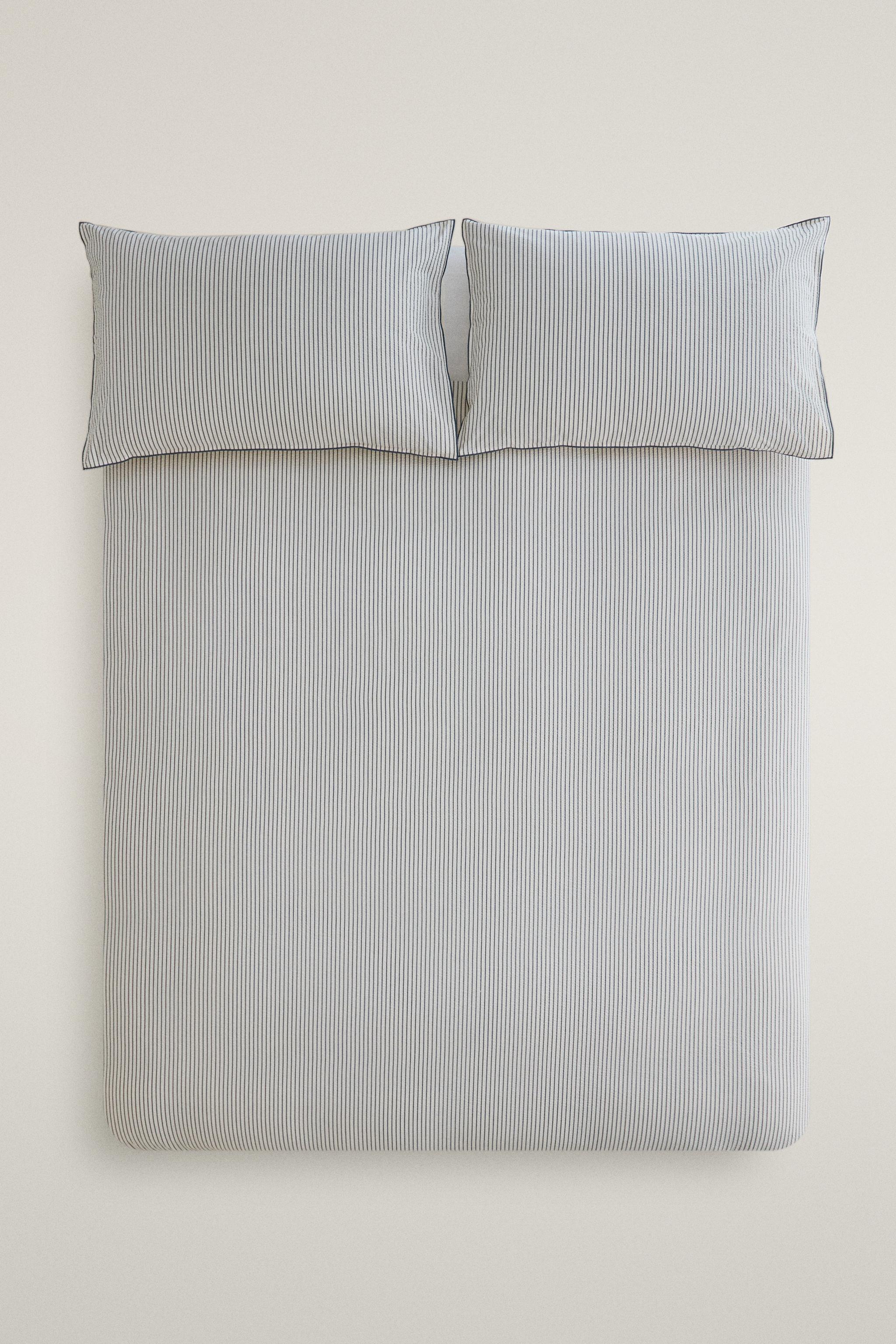 SEERSUCKER STRIPED DUVET COVER WITH PIPING